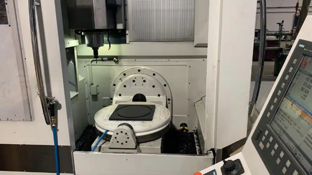 Moderne CNC Fräsmaschine